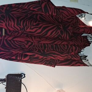 Red/Black Tiger Print Pashmina With Tassels Fab 👌